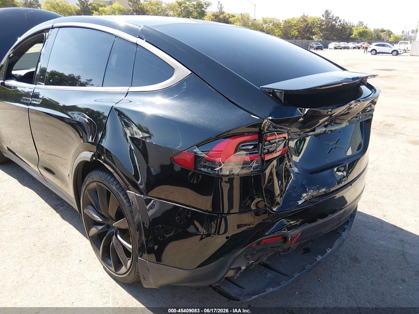 2019 Tesla Model X 100D/75D/Long Range VIN: 5YJXCBE25KF147270 Lot: 45409083