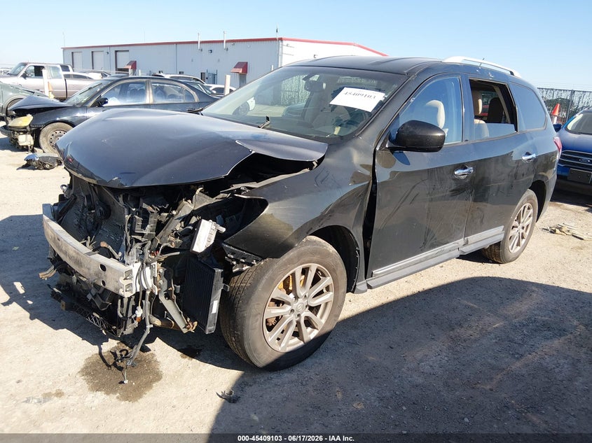 2016 NISSAN PATHFINDER auction photo 2