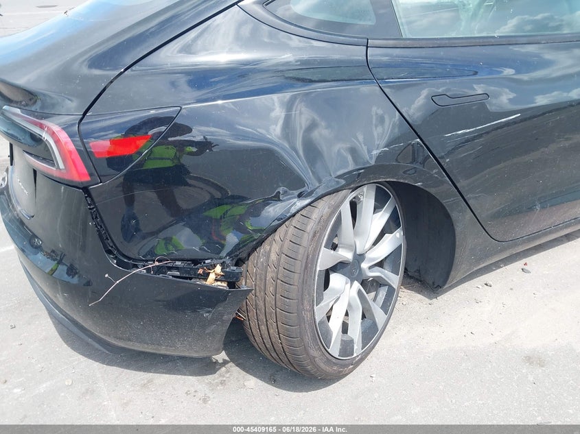 2024 Tesla Model 3 Long Range Dual Motor All-Wheel Drive VIN: 5YJ3E1EB8RF789978 Lot: 45409165