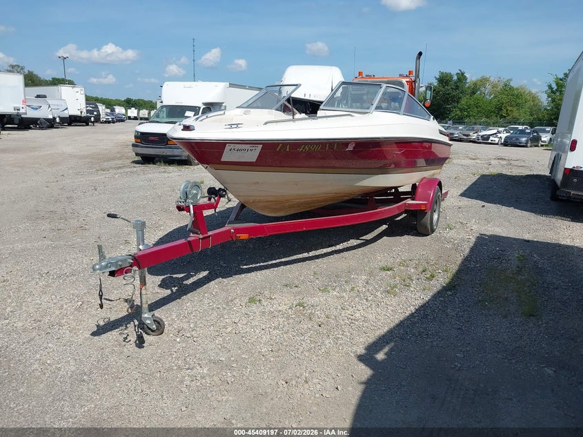 1992 MAXUM 18' BOAT auction photo 1