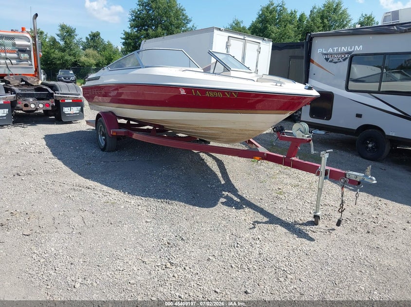 1992 MAXUM 18' BOAT auction photo 2