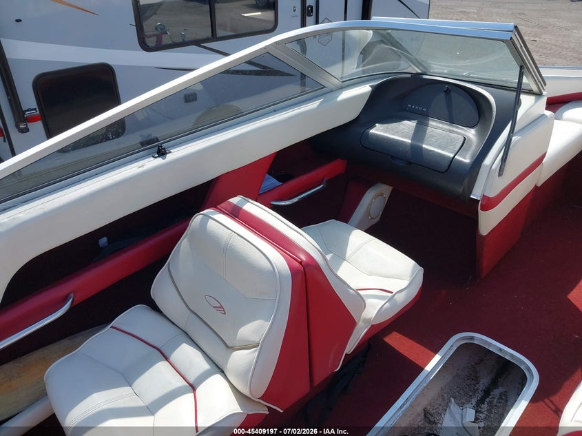1992 MAXUM 18' BOAT auction photo 5