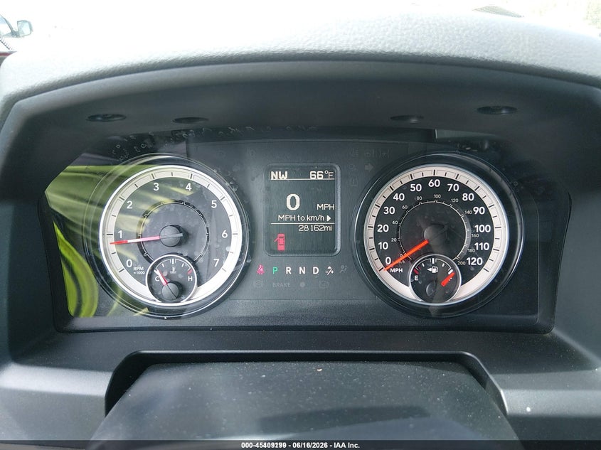 2018 RAM 1500 auction photo 7
