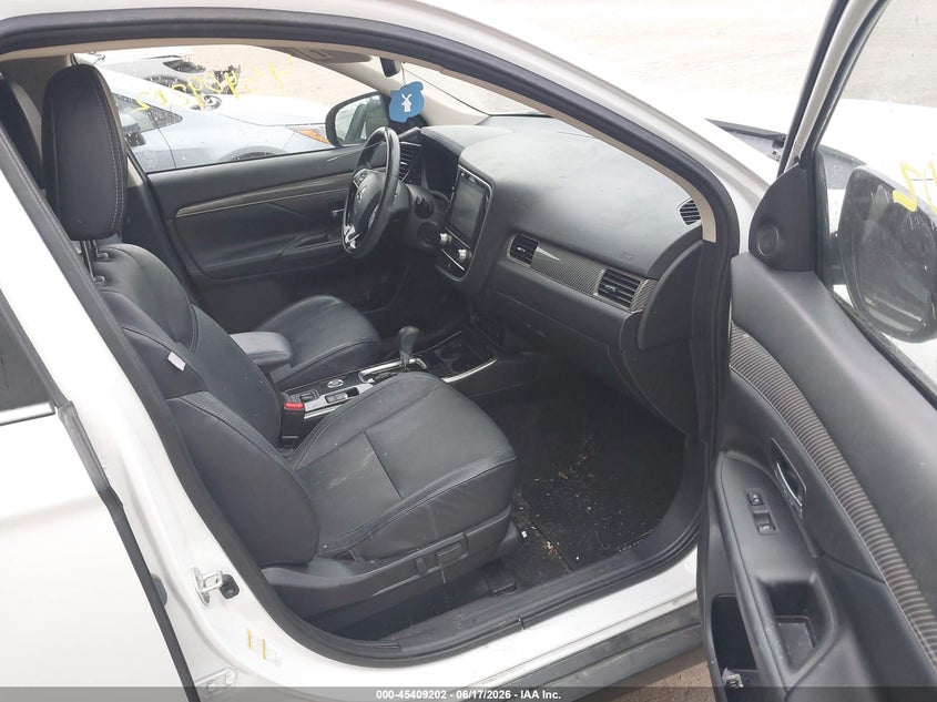 2020 MITSUBISHI OUTLANDER auction photo 5