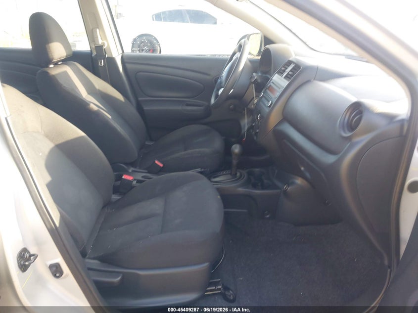 2018 NISSAN VERSA auction photo 5
