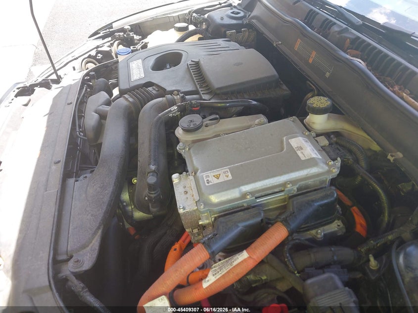 2018 FORD FUSION HYBRID S — Photo 10