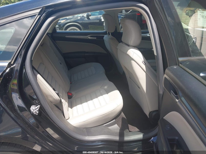 2018 FORD FUSION HYBRID S — Photo 8