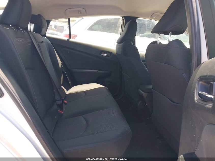 TOYOTA PRIUS - zdjęcie 8