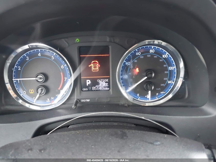 2017 TOYOTA COROLLA auction photo 7