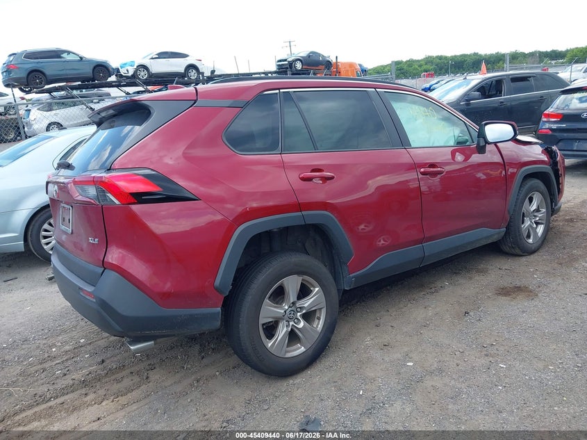 VIN 2T3W1RFVXPW280644 2023 TOYOTA RAV4 XLE