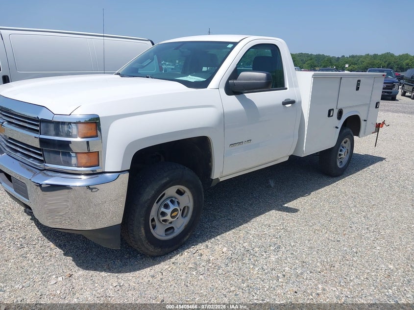 2015 CHEVROLET SILVERADO 2500HD BUILT AFTER AUG 14 auction photo 2