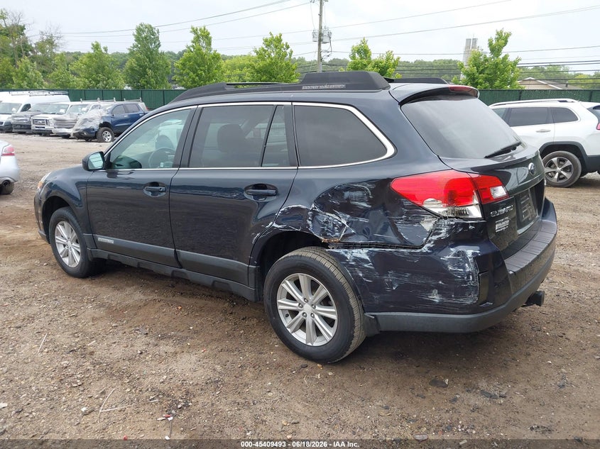 Vin: 4s4brbcc5c3235492, lot: 45907517, subaru outback 2.5i premium 20123