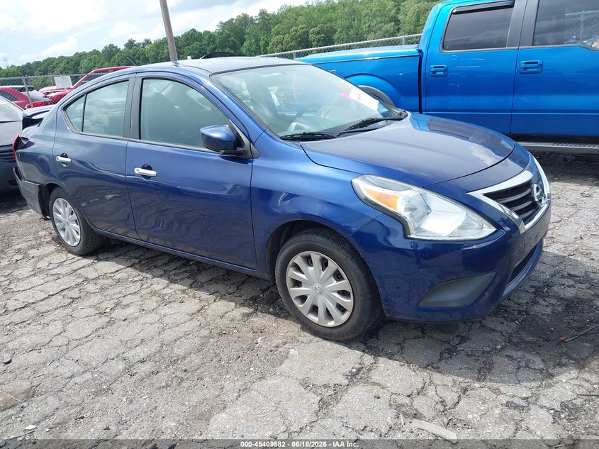 2019 NISSAN VERSA auction photo 1