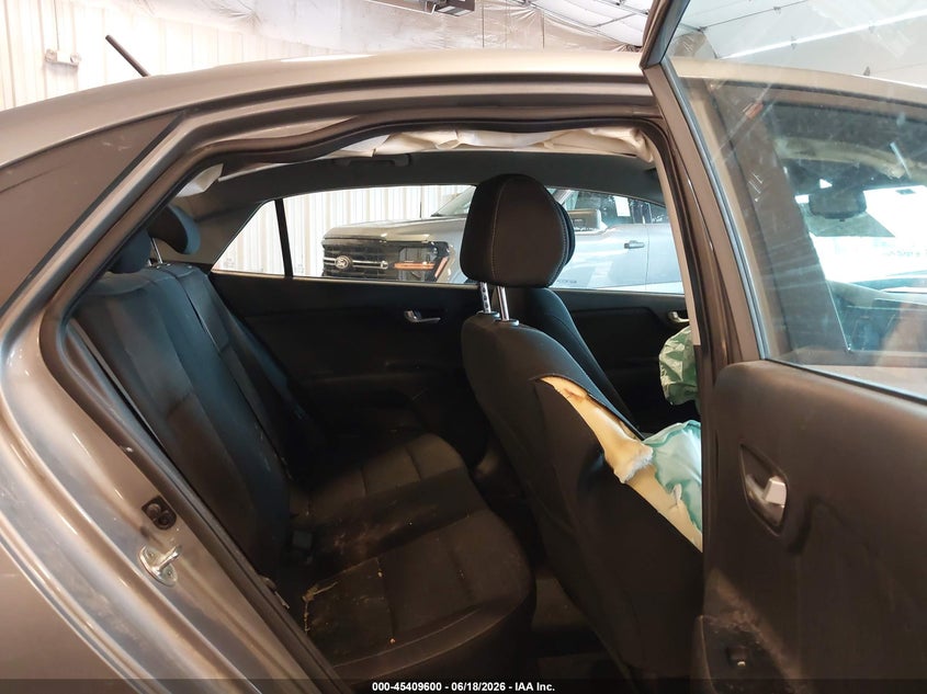 2021 KIA RIO auction photo 8