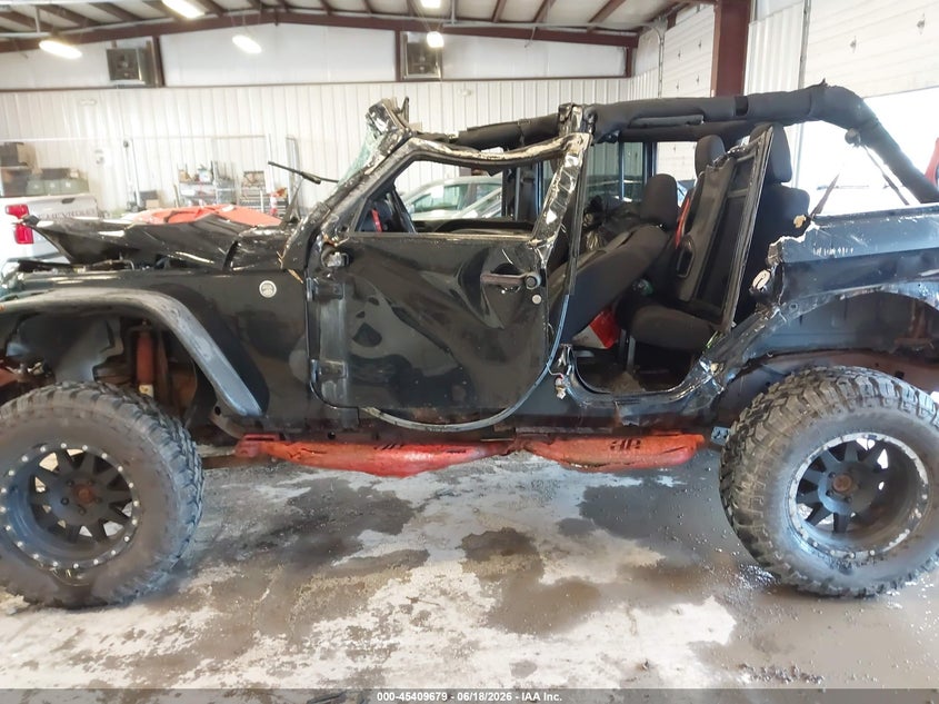 2014 Jeep Wrangler Unlimited Sport VIN: 1C4BJWDG6EL171969 Lot: 45409679