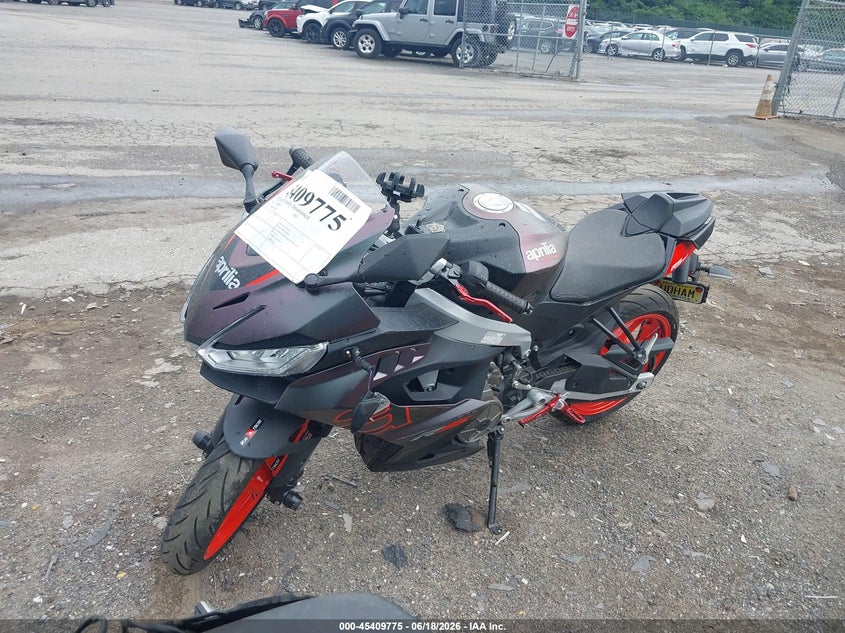 2025 APRILIA RS auction photo 2
