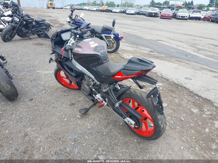2025 APRILIA RS auction photo 3