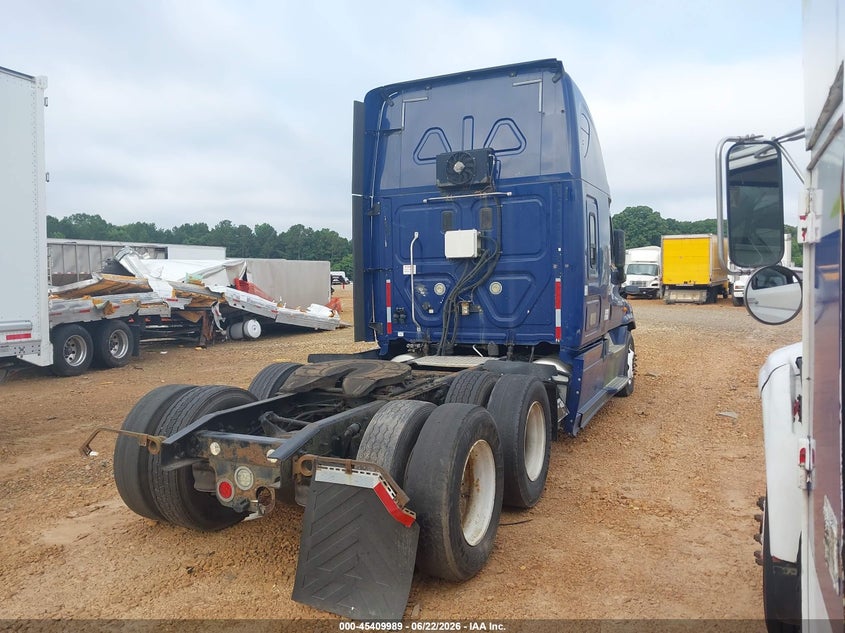 2016 FREIGHTLINER CASCADIA 125 auction photo 4