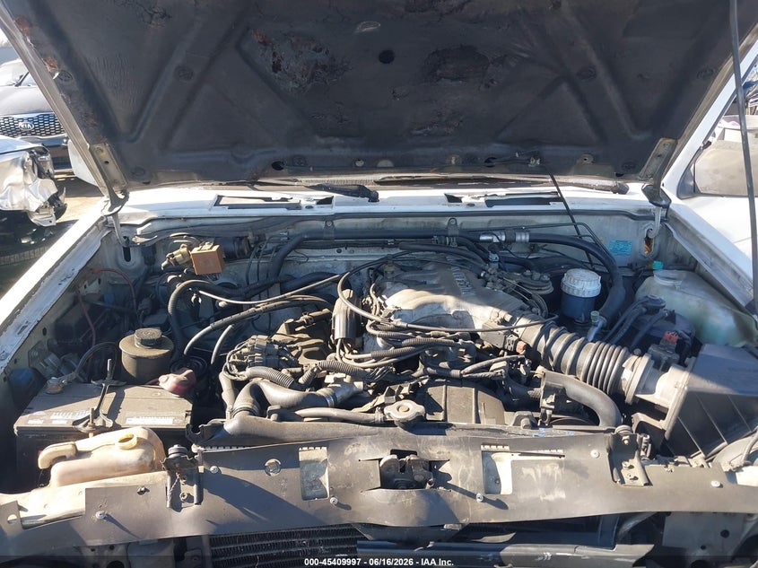 1995 Nissan Pathfinder Xe/Le VIN: JN8HD17S2SW077218 Lot: 45409997
