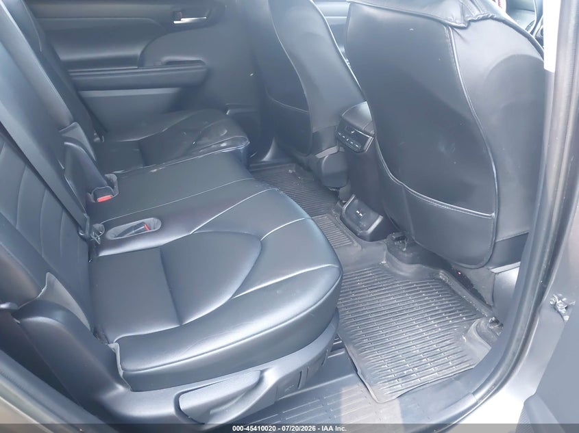 2021 TOYOTA HIGHLANDER auction photo 8