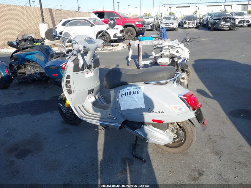 2020 Vespa Gts 300 Super VIN: ZAPMA39M9L5200676 Lot: 45410040