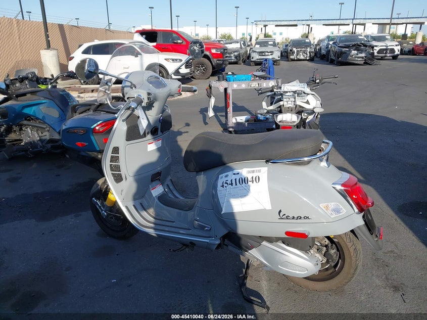 2020 Vespa Gts 300 Super VIN: ZAPMA39M9L5200676 Lot: 45410040