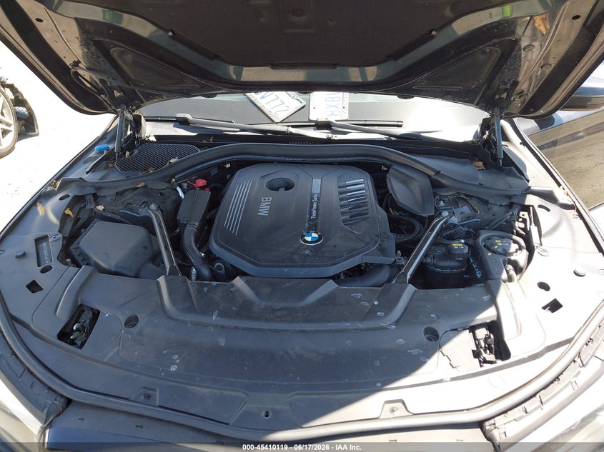 VIN WBA7E2C56JG743027 2018 BMW 740I