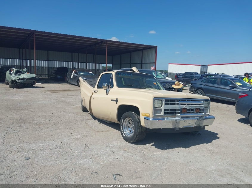 1987 Chevrolet R10, Rear, IAAI, VIN 1GCDR14H8HS118858