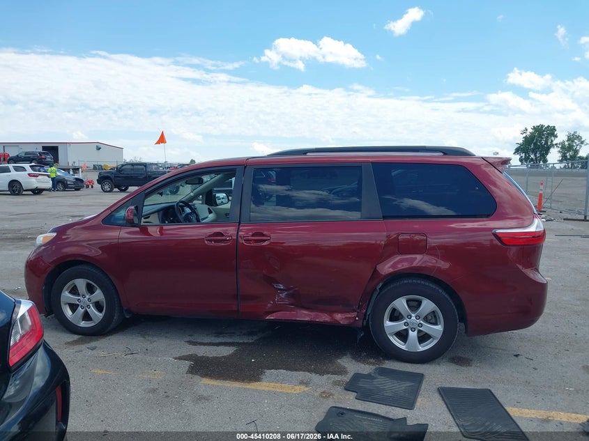 VIN 5TDKZ3DCXHS813469 2017 TOYOTA SIENNA LE 8 PASSENGER