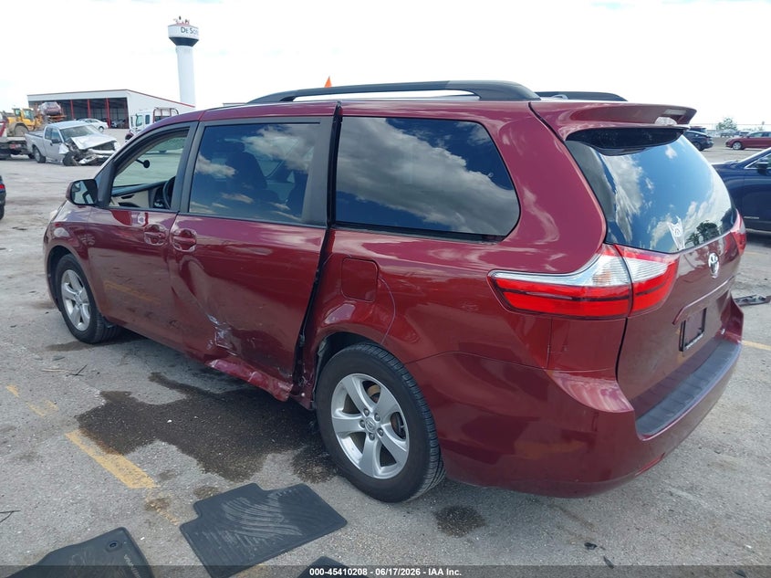 VIN 5TDKZ3DCXHS813469 2017 TOYOTA SIENNA LE 8 PASSENGER