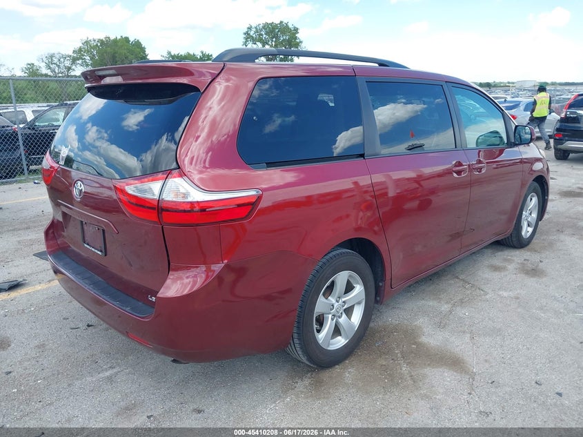 VIN 5TDKZ3DCXHS813469 2017 TOYOTA SIENNA LE 8 PASSENGER