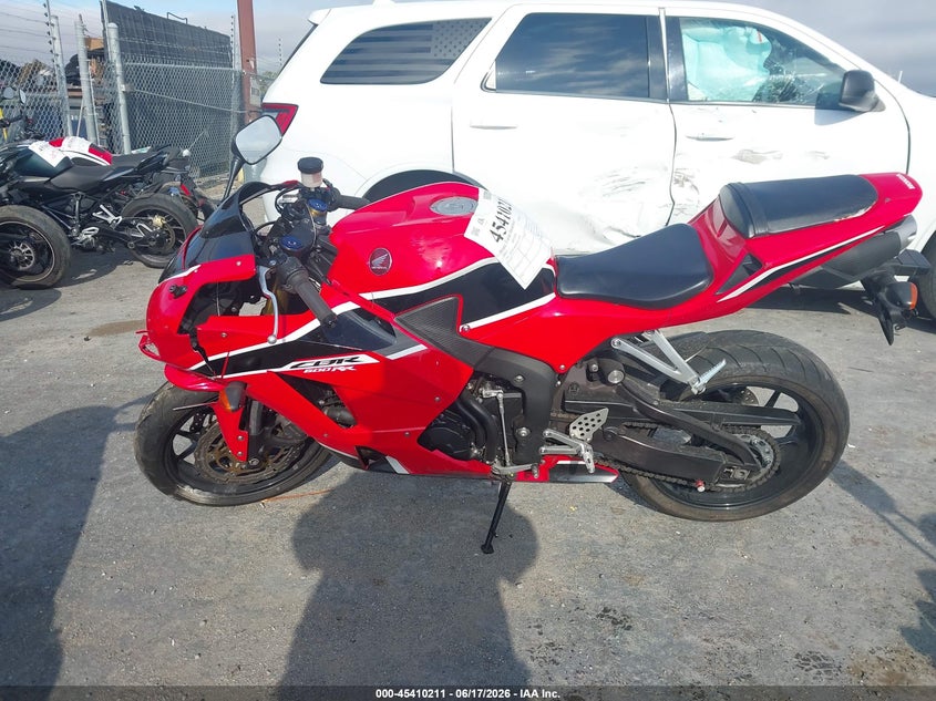 2017 Honda Cbr600 Rr VIN: JH2PC40H3HK300044 Lot: 45410211