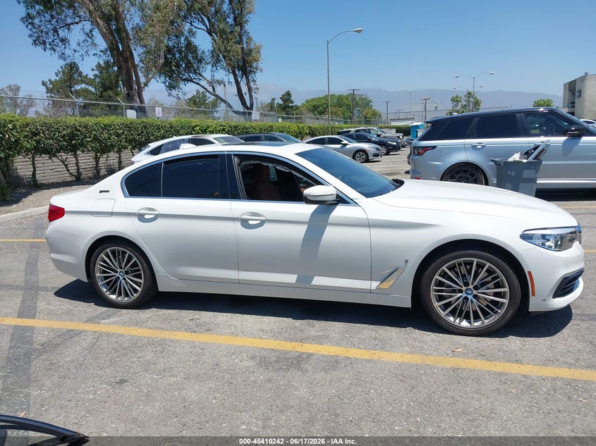 VIN: WBAJA9C58KB399158 2019 BMW 530E IPERFORMANCE