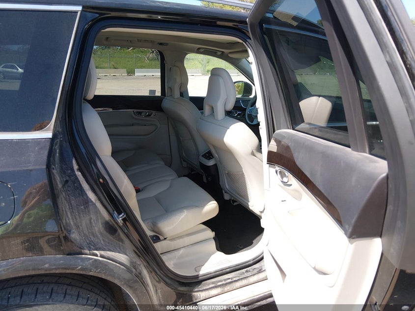 2016 VOLVO XC90 auction photo 8