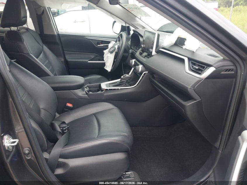 VIN 2T3C1RFV3LC034677 2020 TOYOTA RAV4 XLE PREMIUM