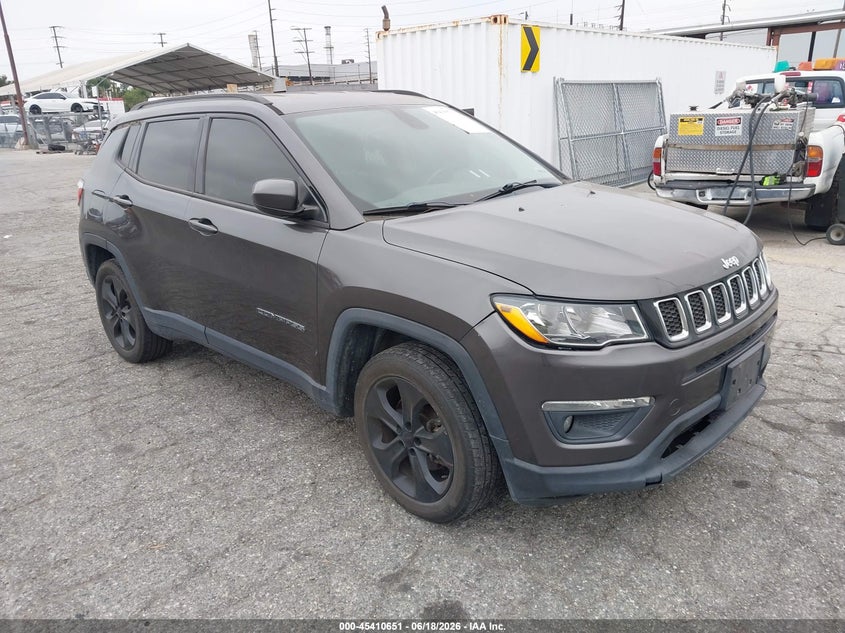 Vin: 3c4njcbb4jt102814, lot: 45908673, jeep compass latitude fwd 2018 img_1