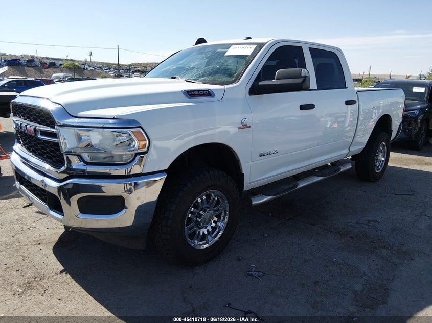 Vin: 3c6ur5cl6lg125425, lot: 45908740, ram 2500 tradesman  4x4 6'4 box 20202