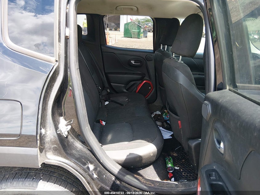 2017 JEEP RENEGADE auction photo 8