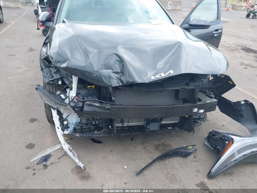 2025 Kia K4 Lxs VIN: 3KPFT4DE4SE203658 Lot: 45410876