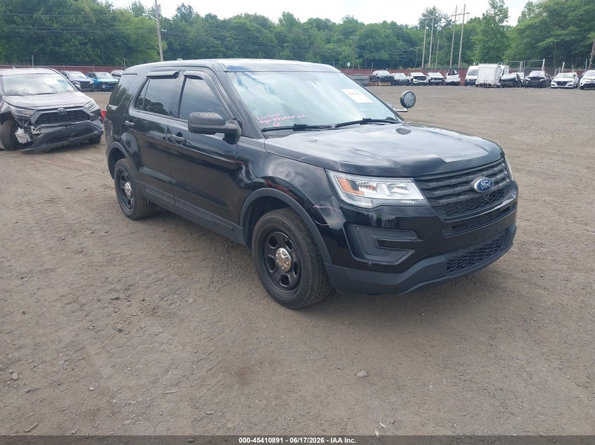 Vin: 1fm5k8ar6hgd92167, lot: 45908913, ford police interceptor 2017 img_1