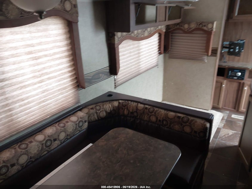 2015 KZ SPORTSMAN auction photo 8