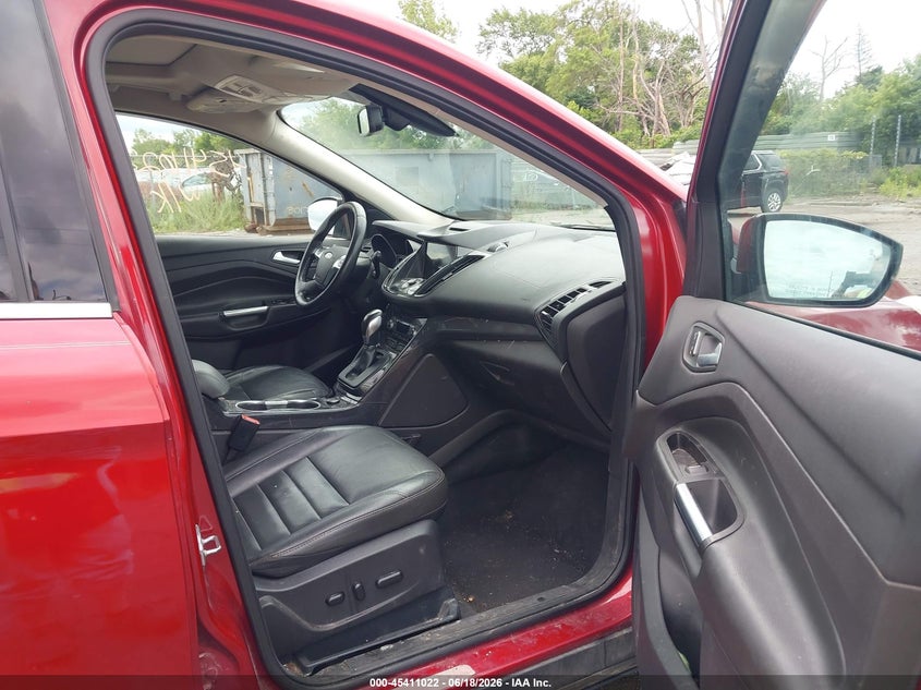 2016 FORD ESCAPE auction photo 5