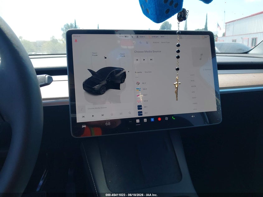 TESLA MODEL Y 2024 VIN 7SAYGDED0RF207216