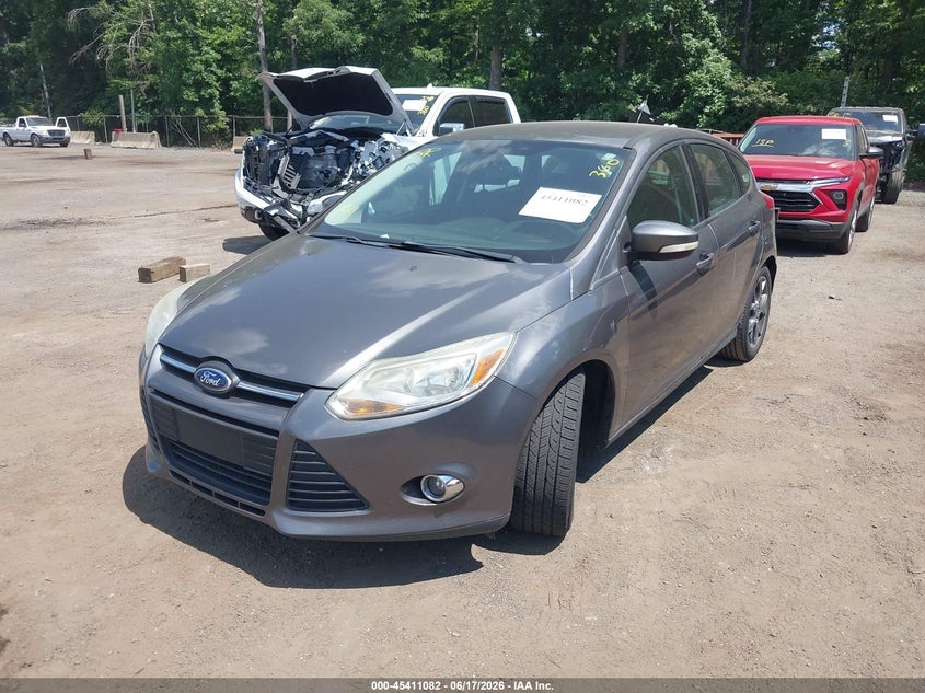 2013 Ford Focus Se 1FADP3K23DL352061 photo 1