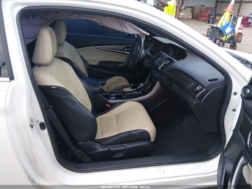 2017 HONDA ACCORD auction photo 5
