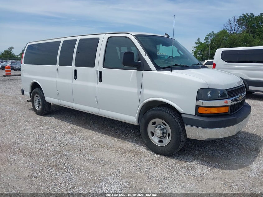 Vin: 1gazgpfg9g1316817, lot: 45909252, chevrolet express 3500 lt 2016 img_1