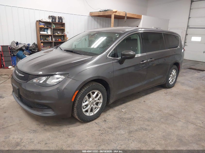 Vin: 2c4rc1cg6nr132402, lot: 45909254, chrysler voyager lx 20222