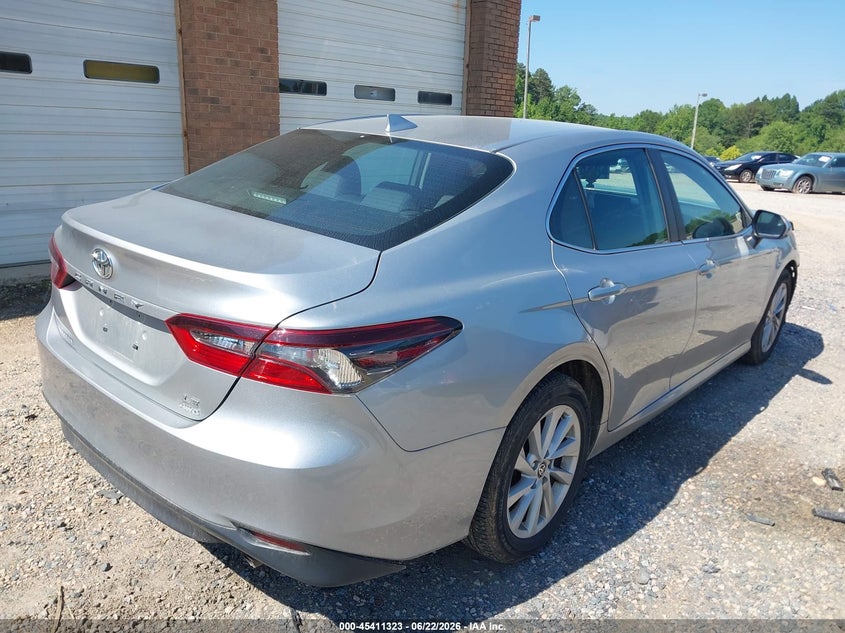 2021 TOYOTA CAMRY auction photo 4
