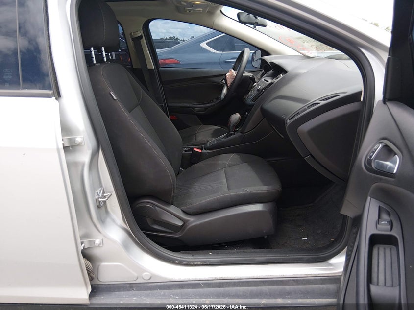 2016 FORD FOCUS auction photo 5
