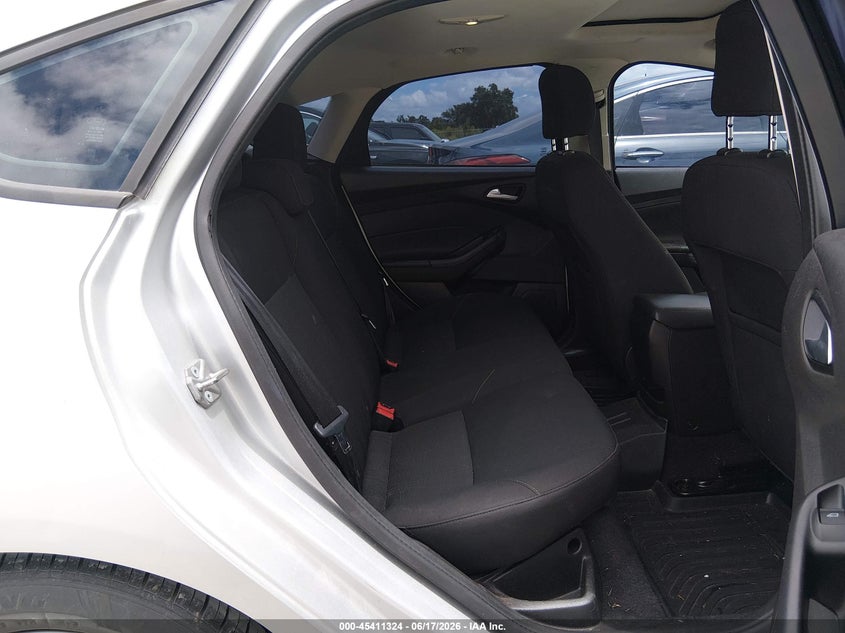 2016 FORD FOCUS auction photo 8